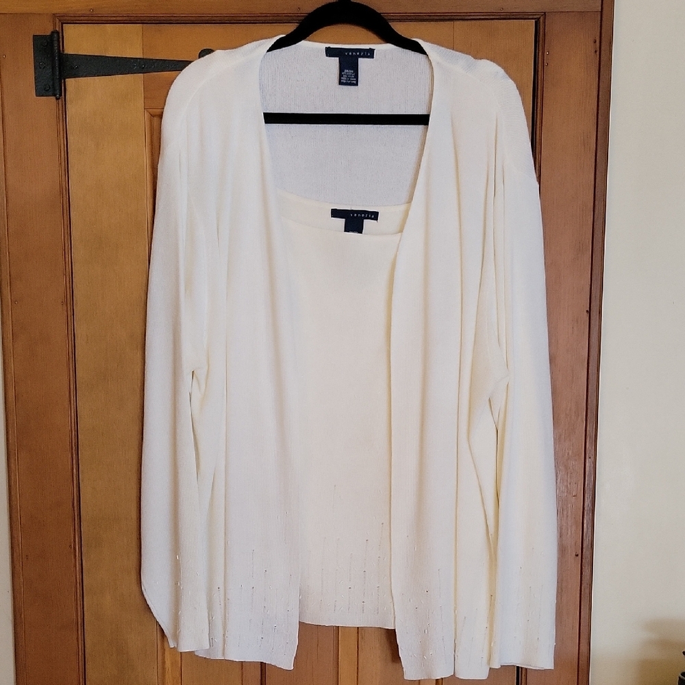 BEAD EMBELLISHED CREAM SWEATER SET - Picture 2 of 11